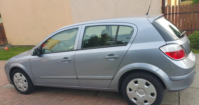 Opel Astra cena 13300 przebieg: 164000, rok produkcji 2005 z Jarosław małe 191